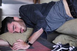 Man experiencing a blackout from drinking